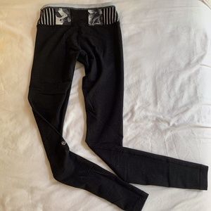 Lululemon leggings with pattern waistband